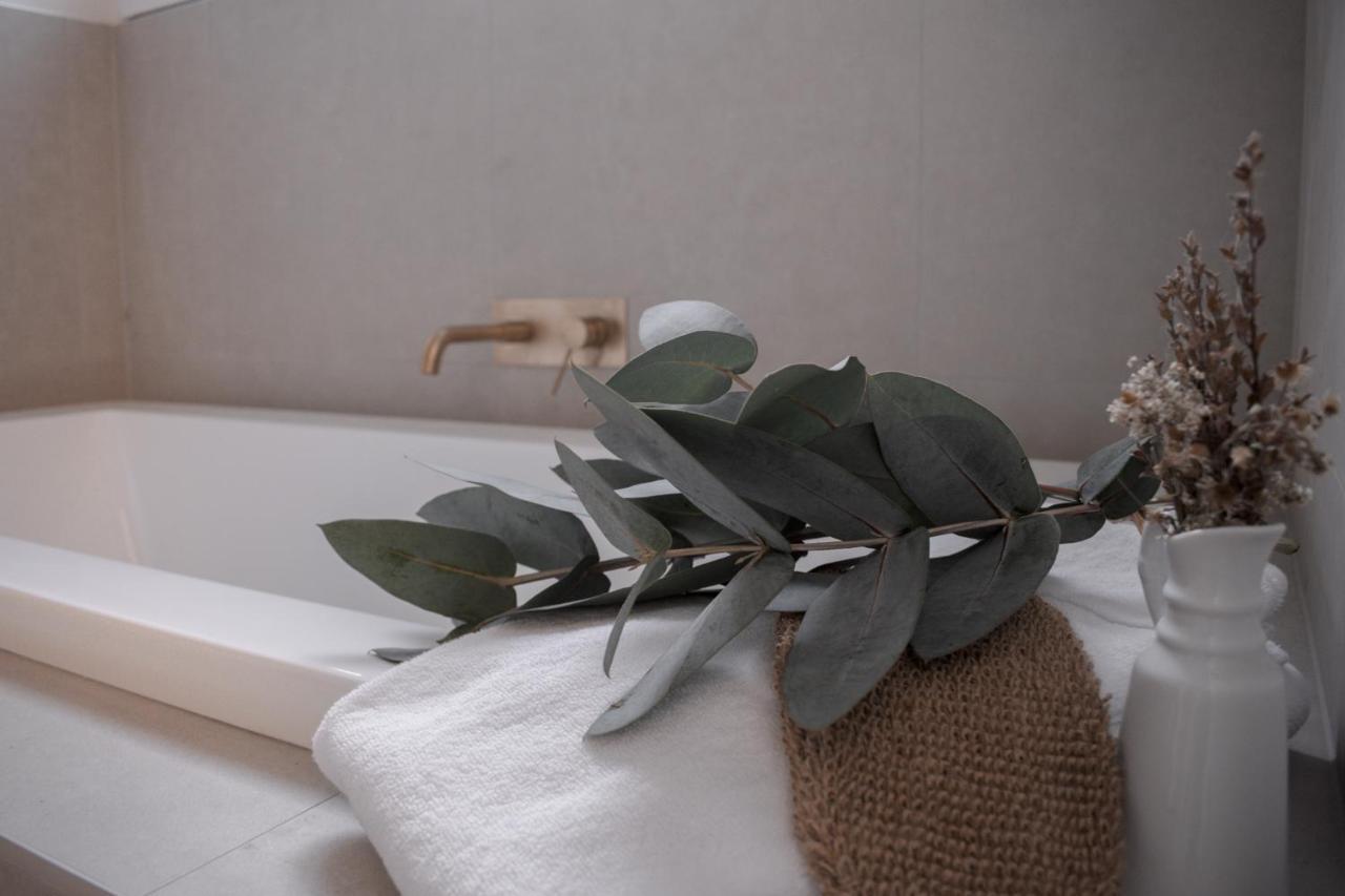 Walton House Bed & Breakfast Huonville Bagian luar foto