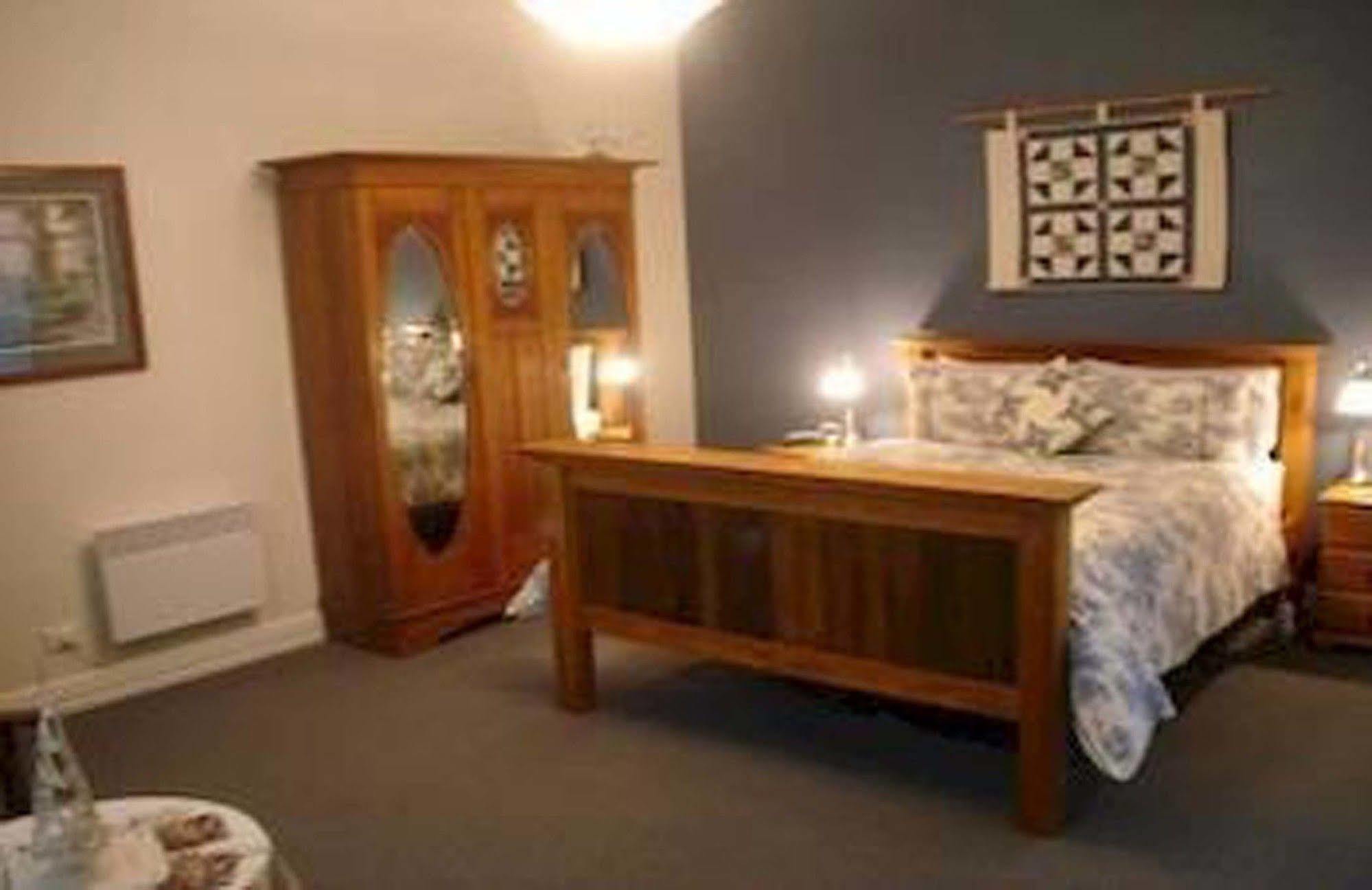 Walton House Bed & Breakfast Huonville Bagian luar foto